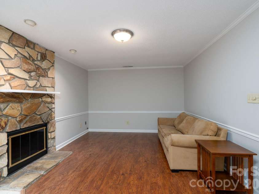 460 Camrose Circle, Concord, NC 28025.  MLS# CAR4426248, YatesRealty ID 51784. Living Room
