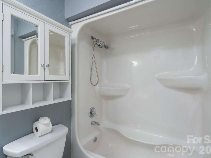 460 Camrose Circle, Concord, NC 28025.  MLS# CAR4426248, YatesRealty ID 51784. Shower for front Primary Bedroom