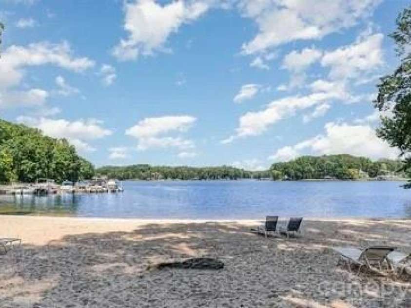 164 Palmer Marsh Place, Mooresville, NC 28117.  MLS# CAR4358761, YatesRealty ID 5179. 
