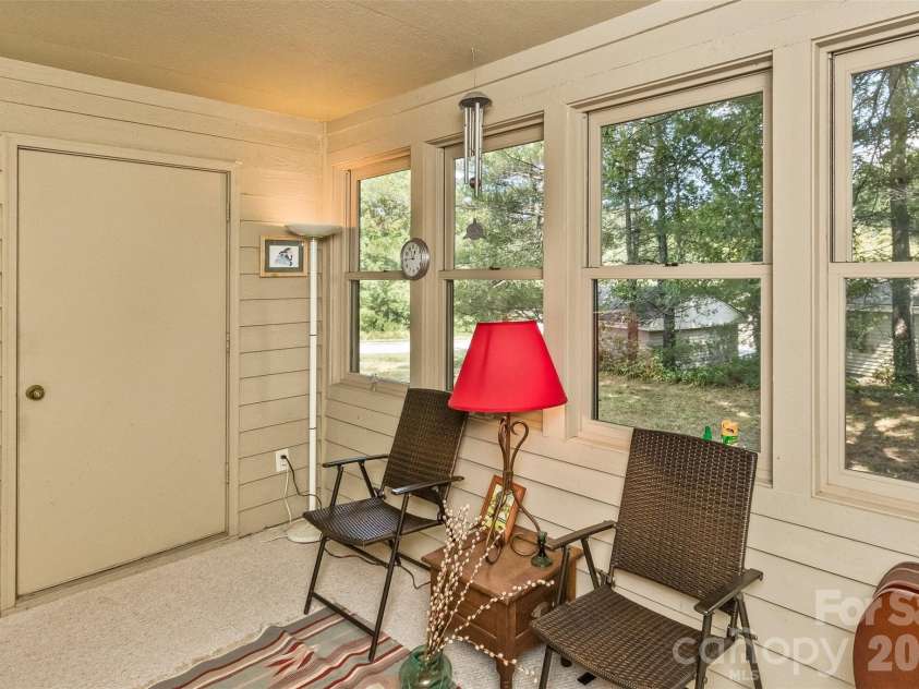 3001 Saint Augustine Place, Asheville, NC 28805.  MLS# CAR4424011, YatesRealty ID 51790. Sunroom