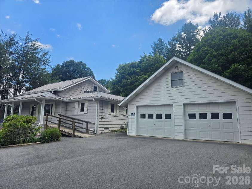 159 Hubert Street, Newland, NC 28657.  MLS# CAR4426333, YatesRealty ID 51794. 