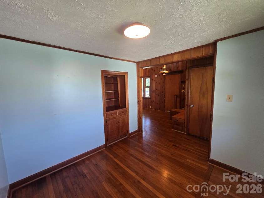 159 Hubert Street, Newland, NC 28657.  MLS# CAR4426333, YatesRealty ID 51794. 