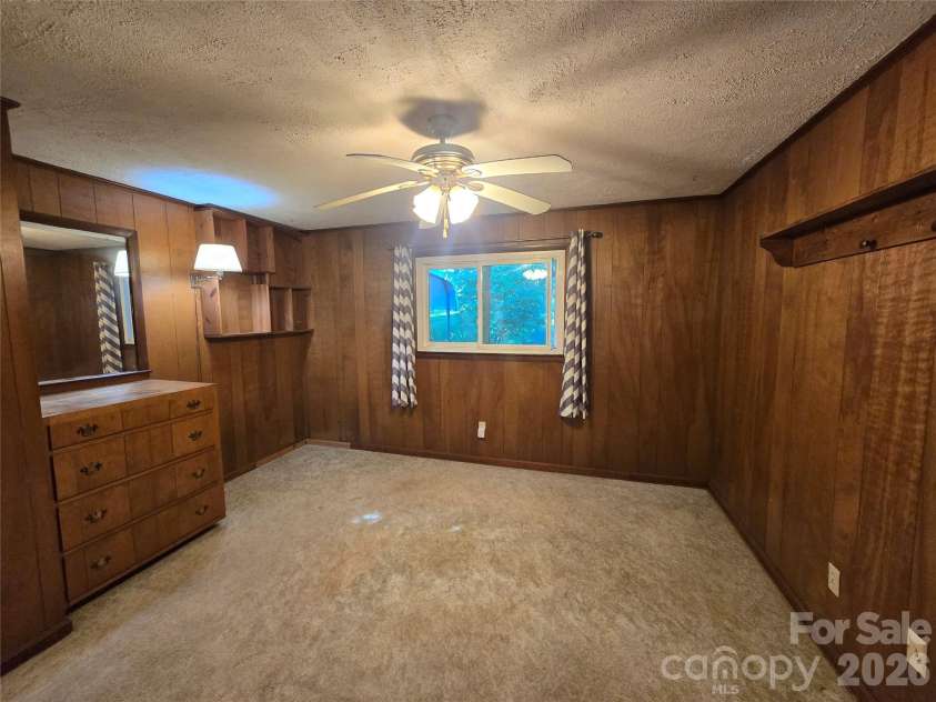 159 Hubert Street, Newland, NC 28657.  MLS# CAR4426333, YatesRealty ID 51794. 