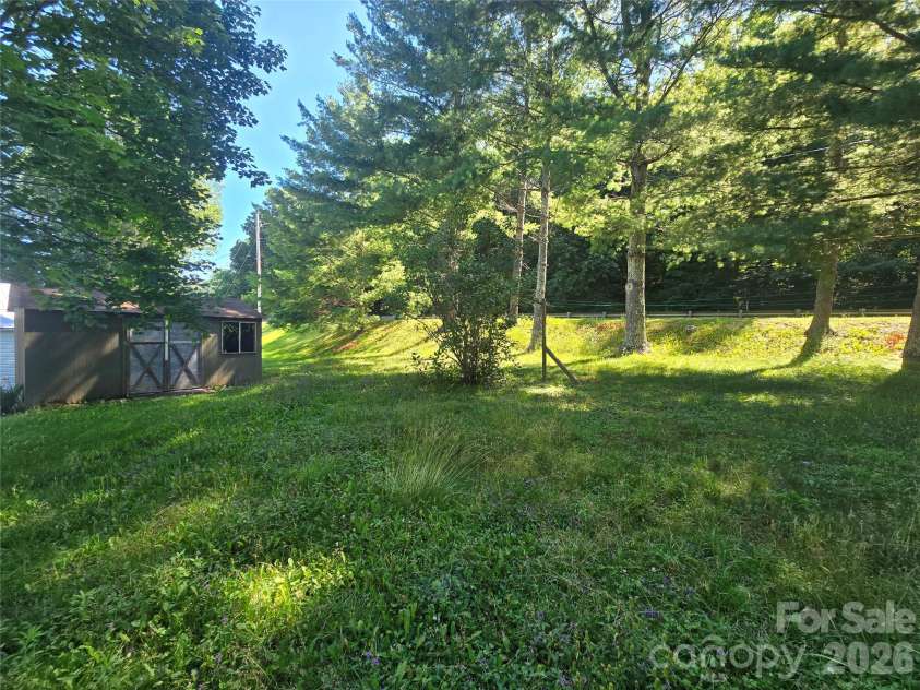 159 Hubert Street, Newland, NC 28657.  MLS# CAR4426333, YatesRealty ID 51794. 