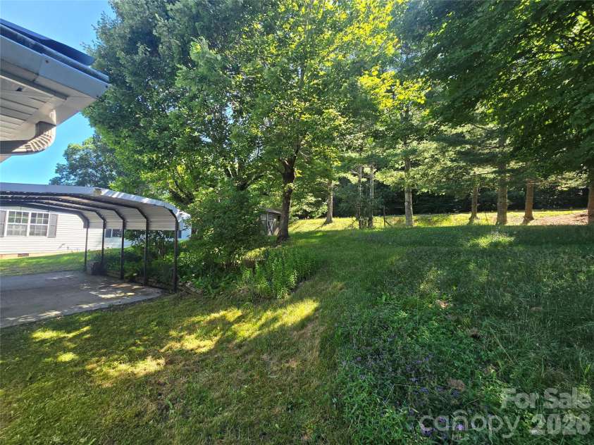 159 Hubert Street, Newland, NC 28657.  MLS# CAR4426333, YatesRealty ID 51794. 