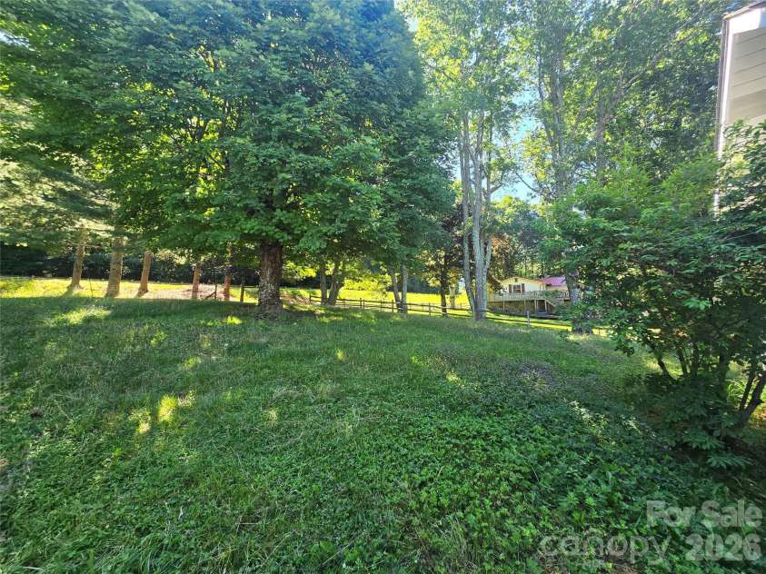 159 Hubert Street, Newland, NC 28657.  MLS# CAR4426333, YatesRealty ID 51794. 
