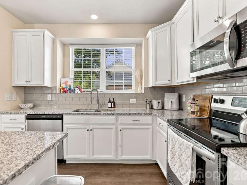 510 Dorman Street, Belmont, NC 28012.  MLS# CAR4422613, YatesRealty ID 51796. 