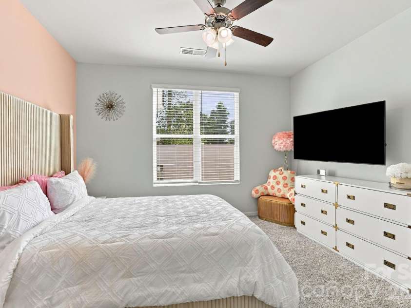 510 Dorman Street, Belmont, NC 28012.  MLS# CAR4422613, YatesRealty ID 51796. 