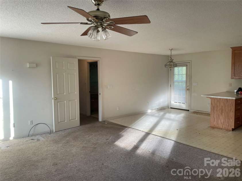 6630 Stevens Mill Road, Matthews, NC 28104.  MLS# CAR4403202, YatesRealty ID 51797. 