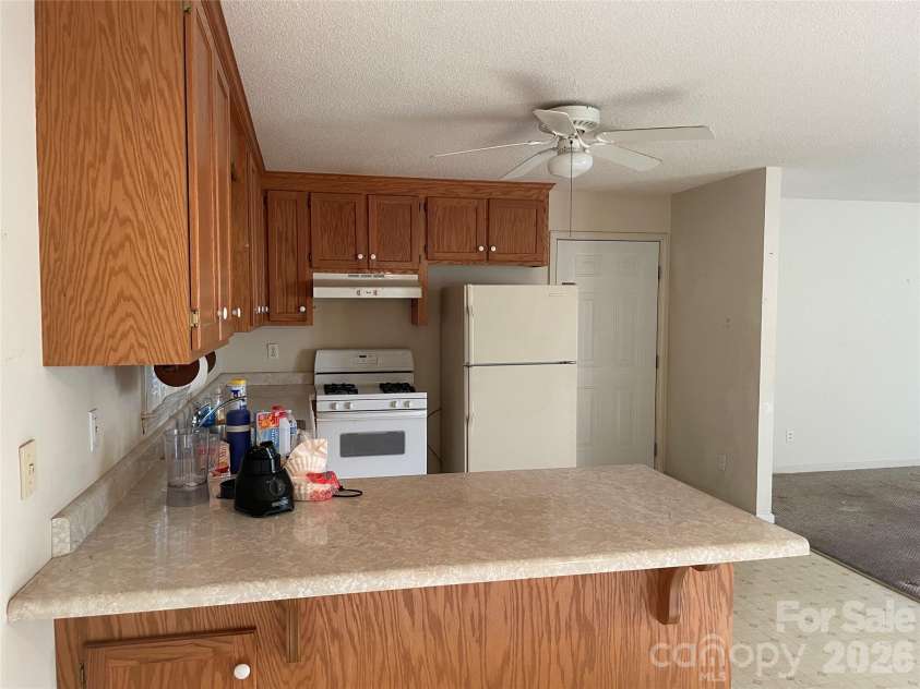 6630 Stevens Mill Road, Matthews, NC 28104.  MLS# CAR4403202, YatesRealty ID 51797. 