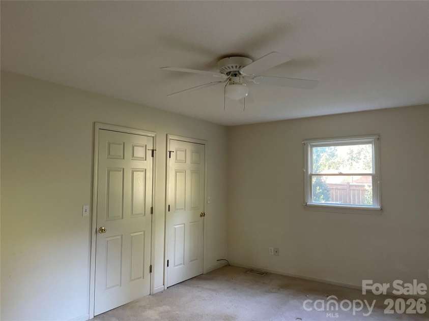 6630 Stevens Mill Road, Matthews, NC 28104.  MLS# CAR4403202, YatesRealty ID 51797. 