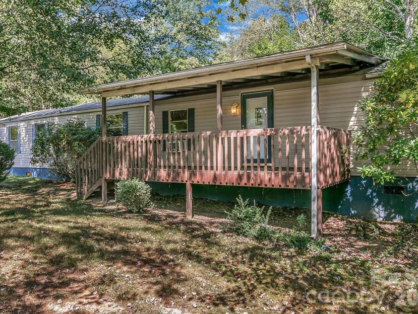 17 Blackberry Lane, Candler, NC 28715.  MLS# CAR4424424, YatesRealty ID 51798. 