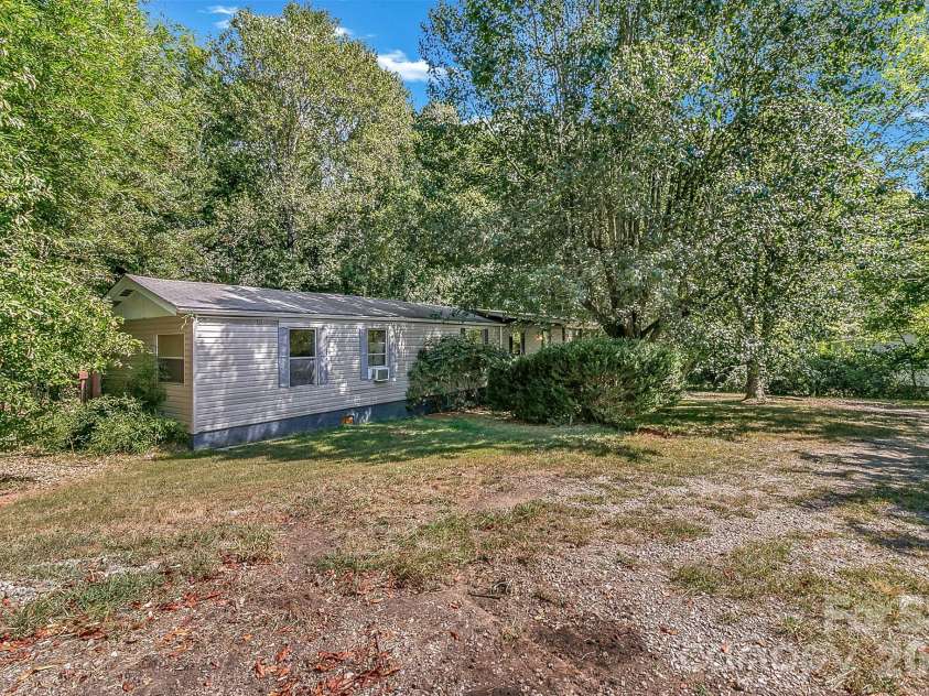 17 Blackberry Lane, Candler, NC 28715.  MLS# CAR4424424, YatesRealty ID 51798. 