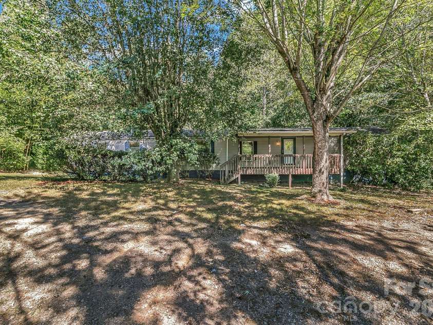 17 Blackberry Lane, Candler, NC 28715.  MLS# CAR4424424, YatesRealty ID 51798. 