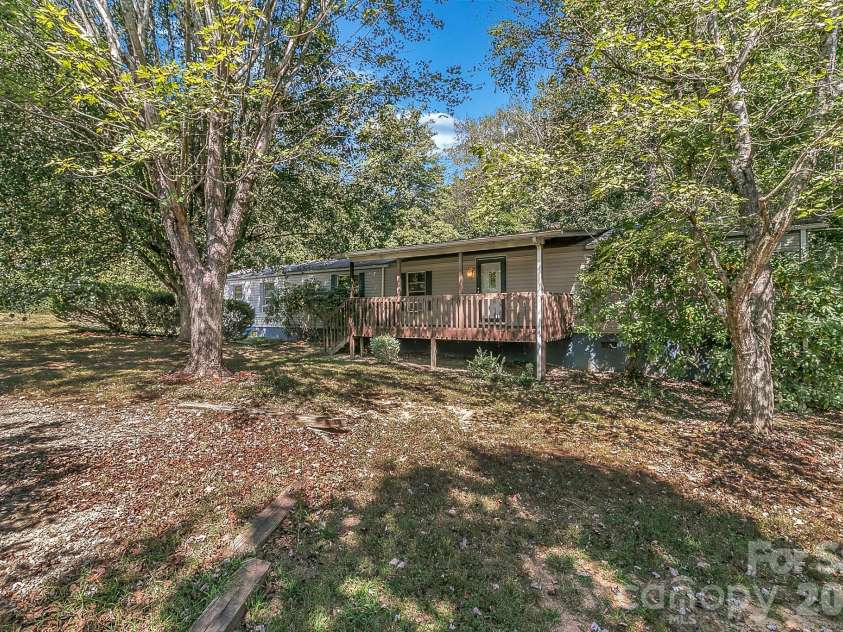 17 Blackberry Lane, Candler, NC 28715.  MLS# CAR4424424, YatesRealty ID 51798. 