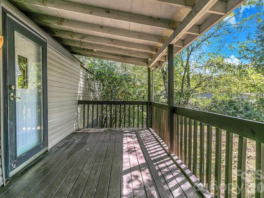17 Blackberry Lane, Candler, NC 28715.  MLS# CAR4424424, YatesRealty ID 51798. 