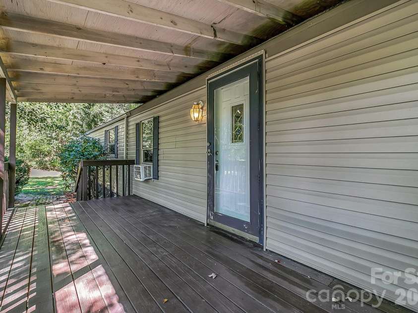 17 Blackberry Lane, Candler, NC 28715.  MLS# CAR4424424, YatesRealty ID 51798. 