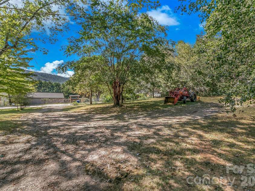 17 Blackberry Lane, Candler, NC 28715.  MLS# CAR4424424, YatesRealty ID 51798. 