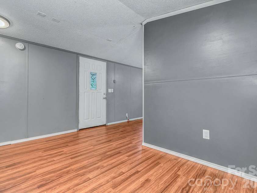 17 Blackberry Lane, Candler, NC 28715.  MLS# CAR4424424, YatesRealty ID 51798. 