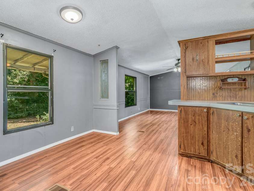 17 Blackberry Lane, Candler, NC 28715.  MLS# CAR4424424, YatesRealty ID 51798. 
