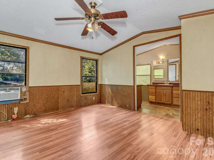 17 Blackberry Lane, Candler, NC 28715.  MLS# CAR4424424, YatesRealty ID 51798. 