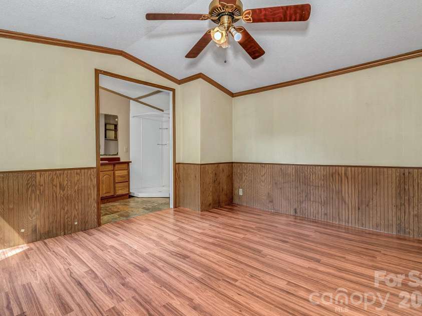 17 Blackberry Lane, Candler, NC 28715.  MLS# CAR4424424, YatesRealty ID 51798. 