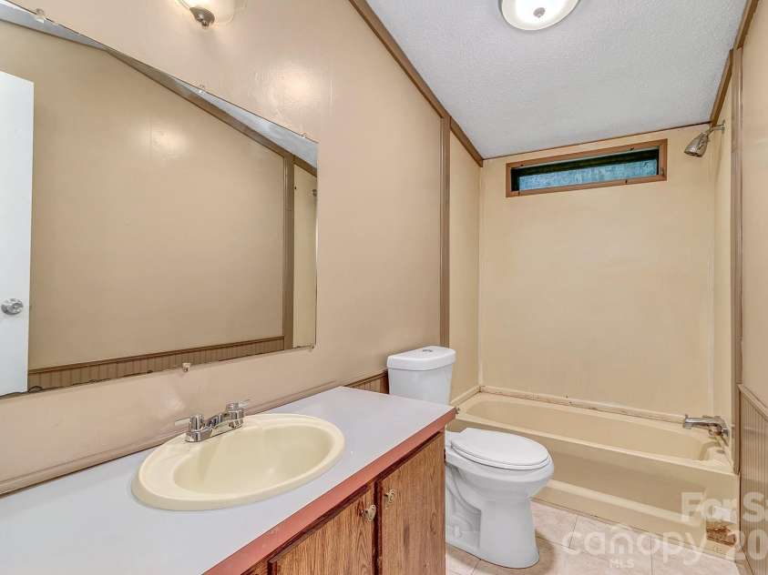 17 Blackberry Lane, Candler, NC 28715.  MLS# CAR4424424, YatesRealty ID 51798. 