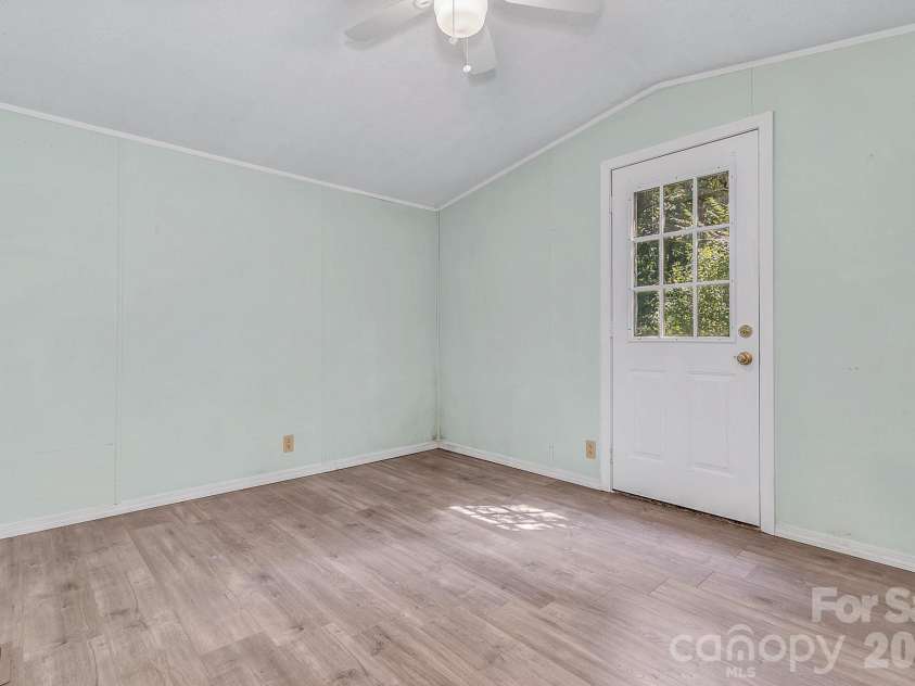 17 Blackberry Lane, Candler, NC 28715.  MLS# CAR4424424, YatesRealty ID 51798. 
