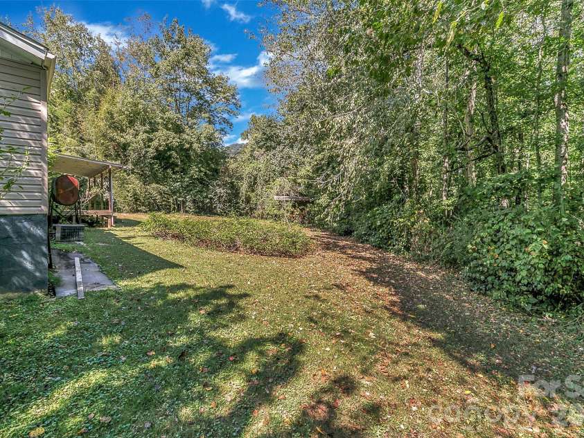 17 Blackberry Lane, Candler, NC 28715.  MLS# CAR4424424, YatesRealty ID 51798. 