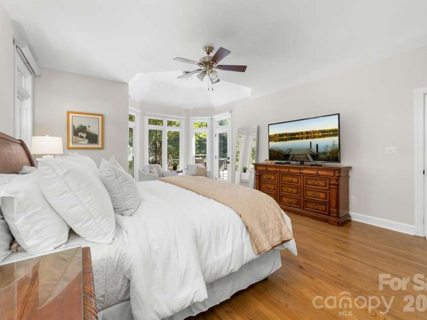 20019 Chapel Point Lane, Cornelius, NC 28031.  MLS# CAR4426213, YatesRealty ID 51799. 