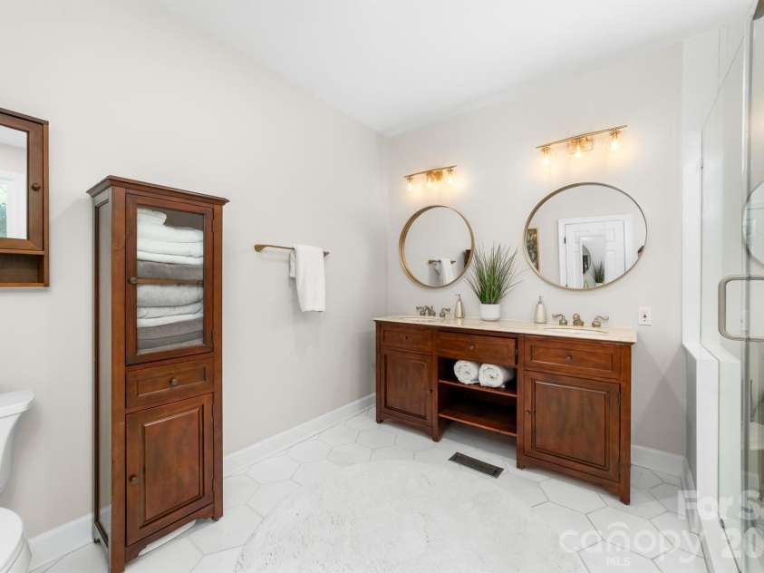 20019 Chapel Point Lane, Cornelius, NC 28031.  MLS# CAR4426213, YatesRealty ID 51799. 