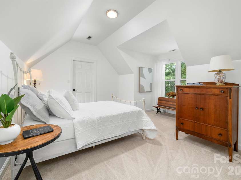 20019 Chapel Point Lane, Cornelius, NC 28031.  MLS# CAR4426213, YatesRealty ID 51799. 