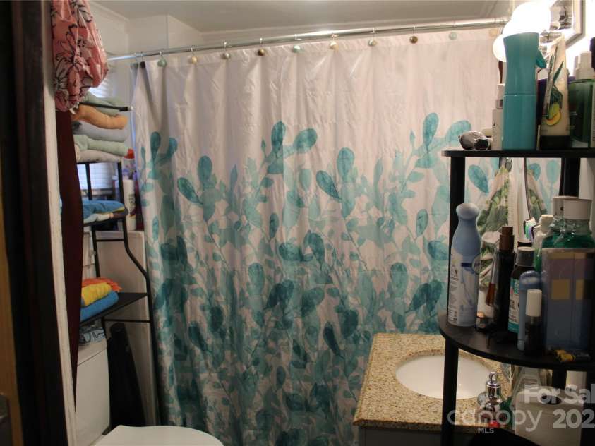 146 Summey Street, Forest City, NC 28043.  MLS# CAR4317368, YatesRealty ID 518. Bathroom