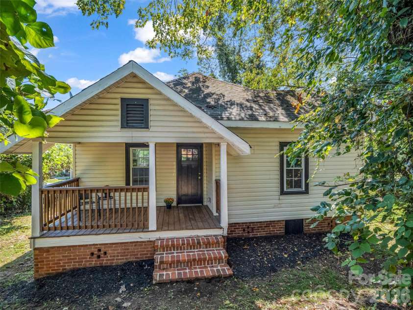 795 Tate Street, Marion, NC 28752.  MLS# CAR4426347, YatesRealty ID 51801. 