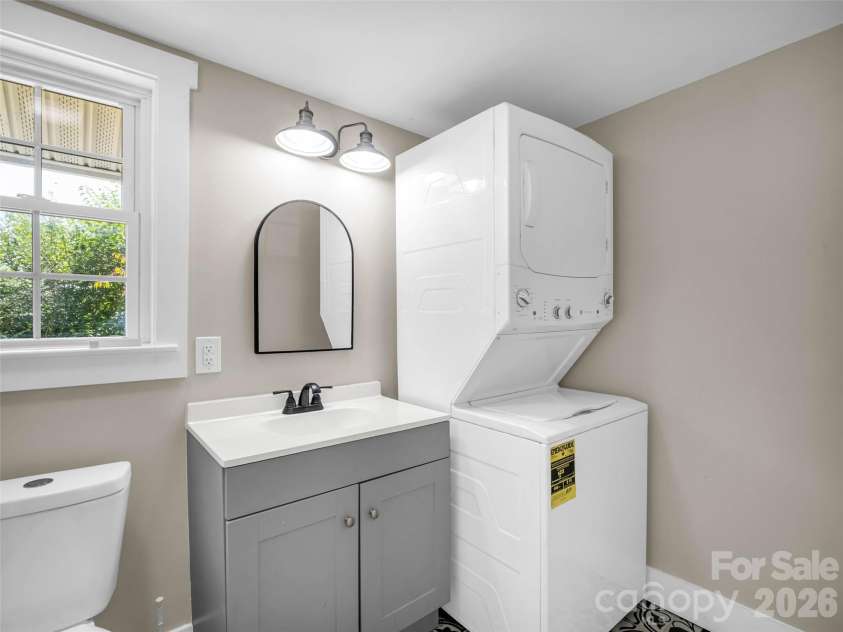 795 Tate Street, Marion, NC 28752.  MLS# CAR4426347, YatesRealty ID 51801. 