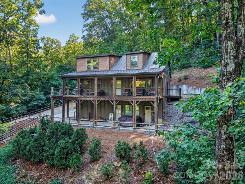 3050 Green River Cove Road, Saluda, NC 28773.  MLS# CAR4422760, YatesRealty ID 51804. 