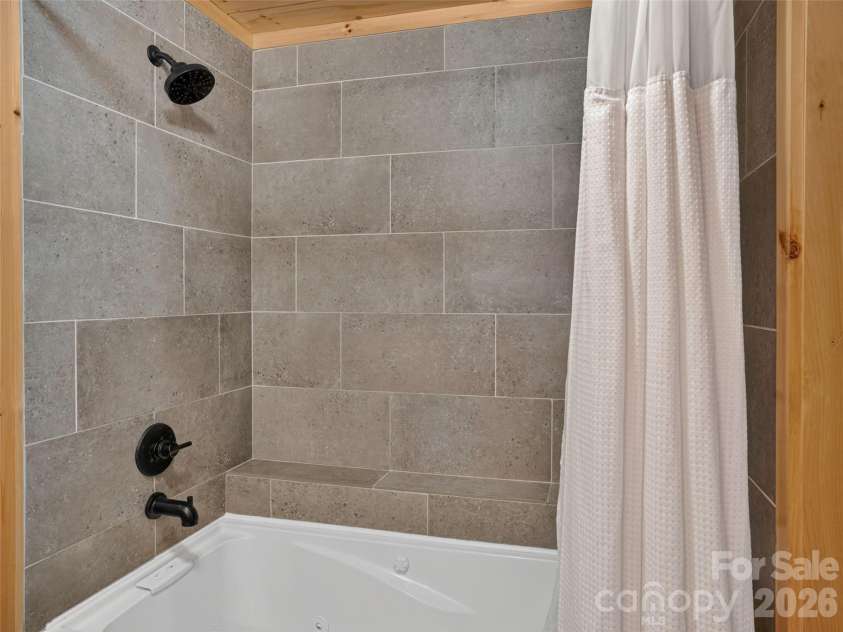 3050 Green River Cove Road, Saluda, NC 28773.  MLS# CAR4422760, YatesRealty ID 51804. 