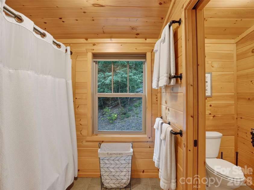 3050 Green River Cove Road, Saluda, NC 28773.  MLS# CAR4422760, YatesRealty ID 51804. 