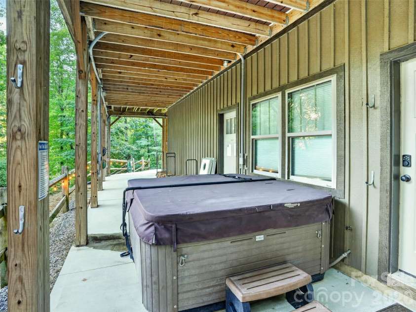 3050 Green River Cove Road, Saluda, NC 28773.  MLS# CAR4422760, YatesRealty ID 51804. 