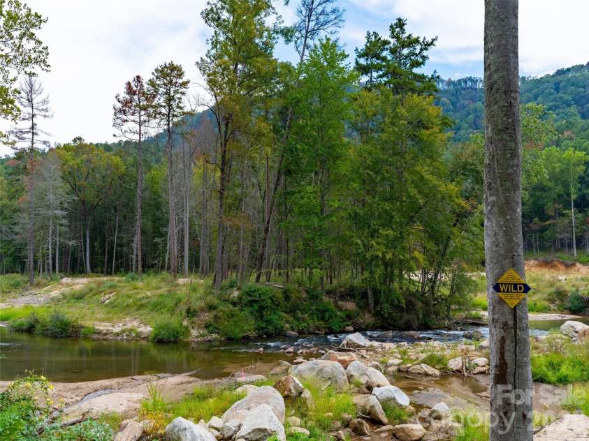 3050 Green River Cove Road, Saluda, NC 28773.  MLS# CAR4422760, YatesRealty ID 51804. 