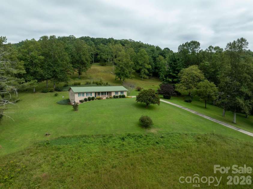 2112 Brittian Lane, Lenoir, NC 28645.  MLS# CAR4395172, YatesRealty ID 51805. 