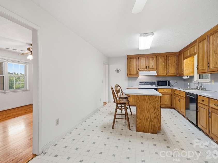 2112 Brittian Lane, Lenoir, NC 28645.  MLS# CAR4395172, YatesRealty ID 51805. 