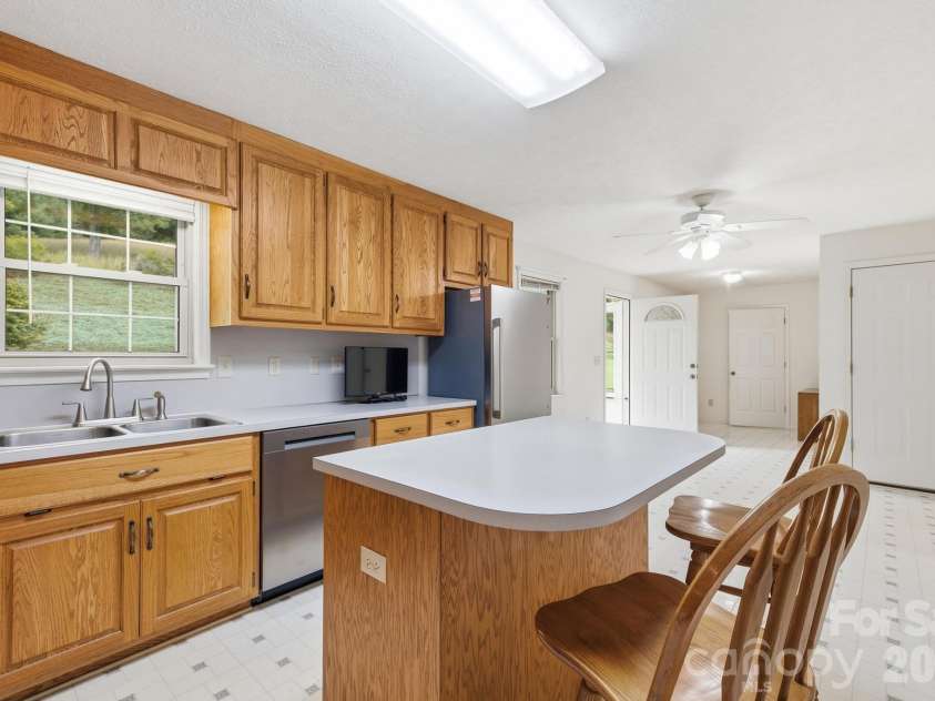 2112 Brittian Lane, Lenoir, NC 28645.  MLS# CAR4395172, YatesRealty ID 51805. 