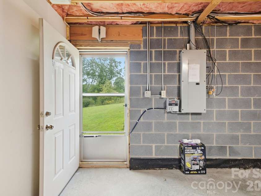 2112 Brittian Lane, Lenoir, NC 28645.  MLS# CAR4395172, YatesRealty ID 51805. 