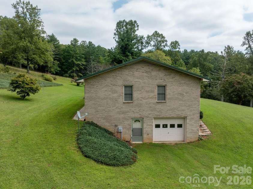 2112 Brittian Lane, Lenoir, NC 28645.  MLS# CAR4395172, YatesRealty ID 51805. 