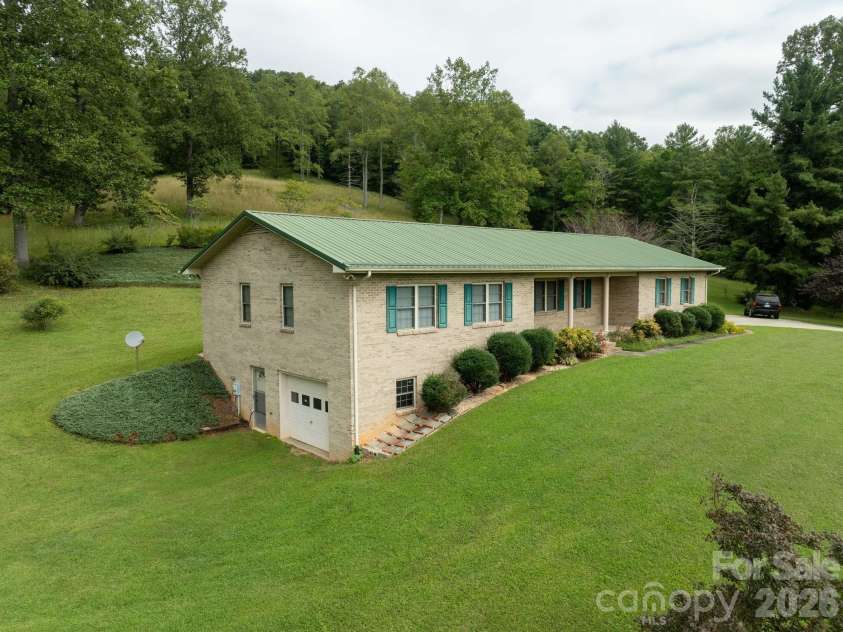 2112 Brittian Lane, Lenoir, NC 28645.  MLS# CAR4395172, YatesRealty ID 51805. 