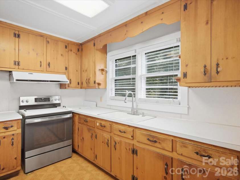 107 Berkley Street, Clover, SC 29710.  MLS# CAR4425916, YatesRealty ID 51806. 