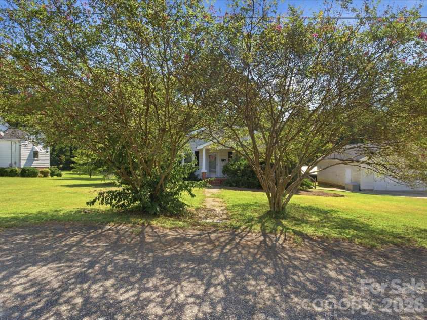 107 Berkley Street, Clover, SC 29710.  MLS# CAR4425916, YatesRealty ID 51806. 