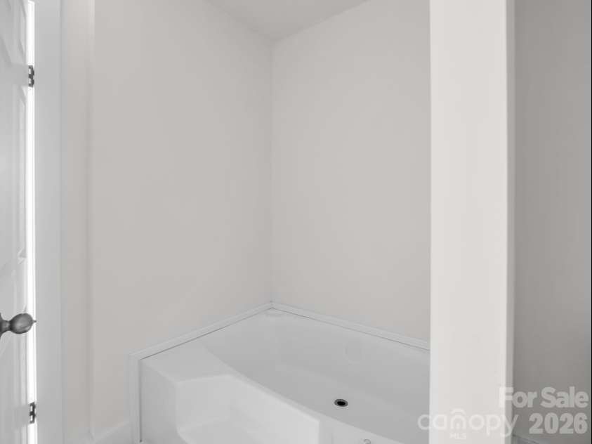 115 Maplewood Knoll Drive, Flat Rock, NC 28726.  MLS# CAR4403782, YatesRealty ID 51807. 