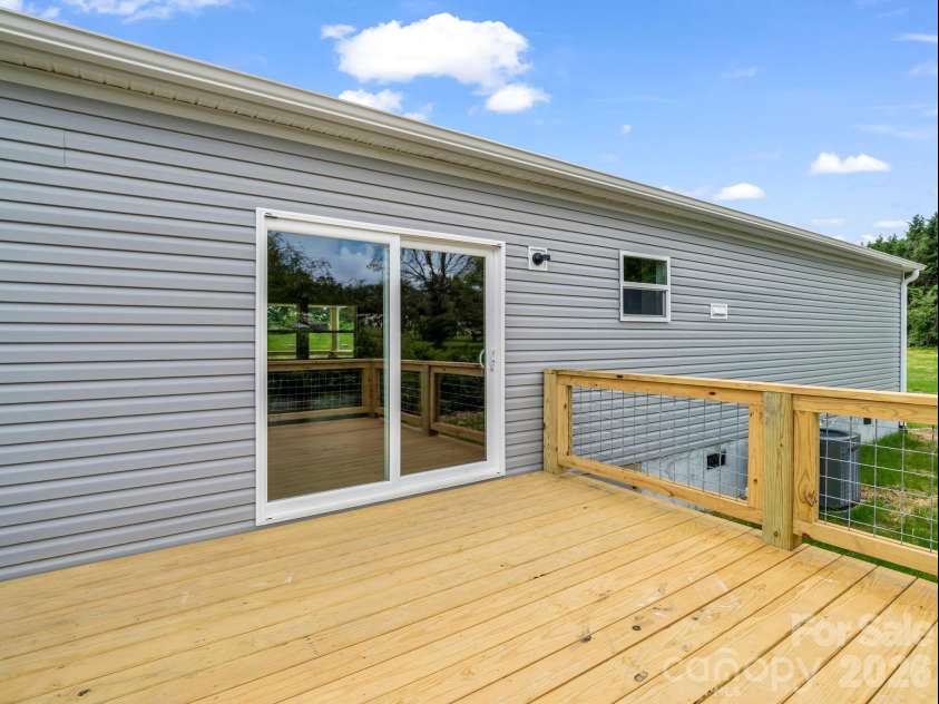 115 Maplewood Knoll Drive, Flat Rock, NC 28726.  MLS# CAR4403782, YatesRealty ID 51807. 